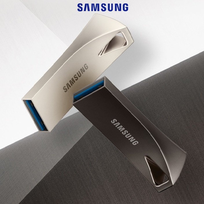 Black and Silver Metal USB Flash Drive